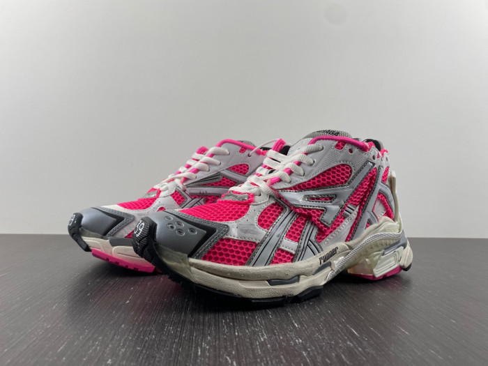 BLCG Runner Sneaker 677402 W3RBN 9155