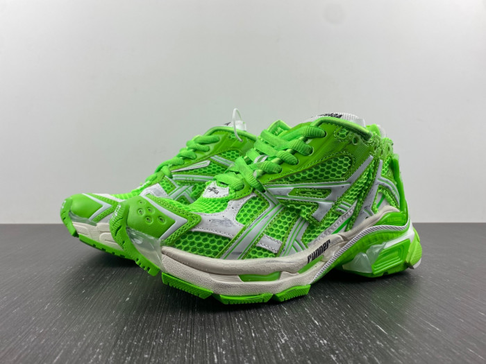 BLCG Runner Sneaker 677402 W3RBM 3590