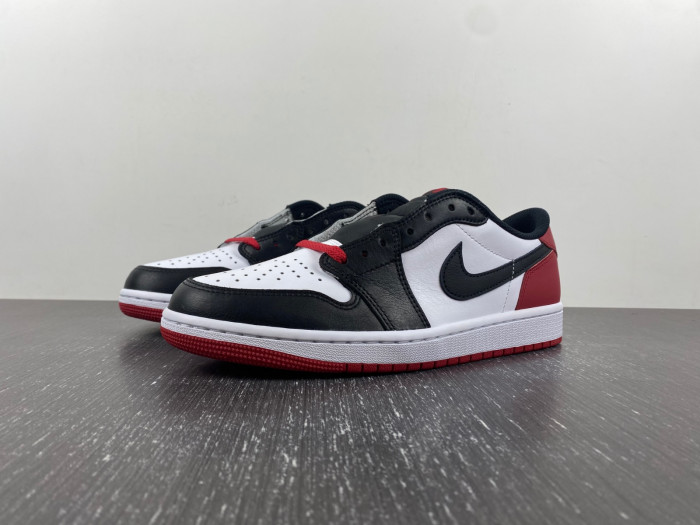 Air Jordan 1 Low OG "Black Toe" CZ0790-106