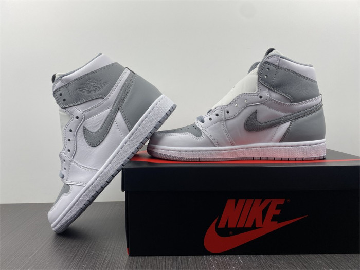 Air Jordan 1 High OG "Stealth" 555088-037