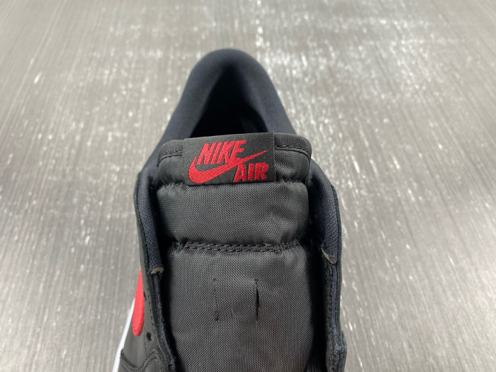 Air Jordan 1 Retro Low Bred (2015) 705329-001
