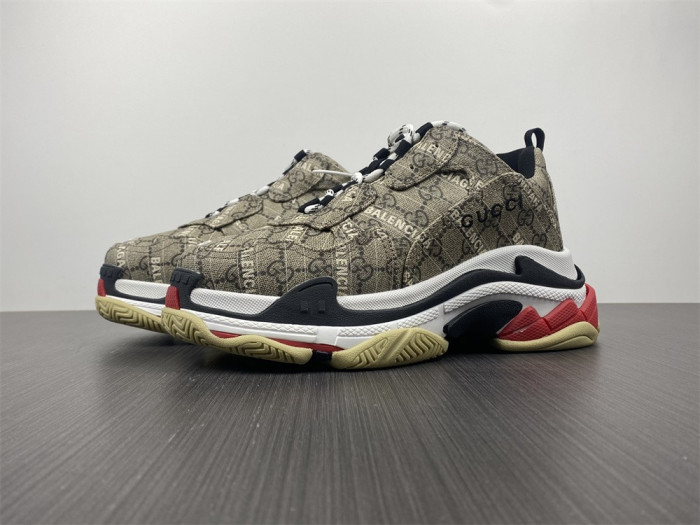 BLCG Sneaker Triple.s.Gomma 681066 ULZ10 9795