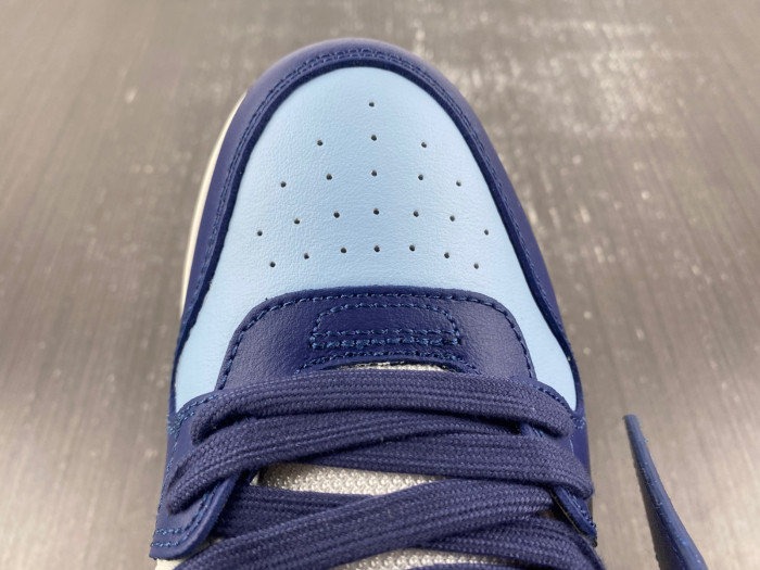 OFW SNEAKER