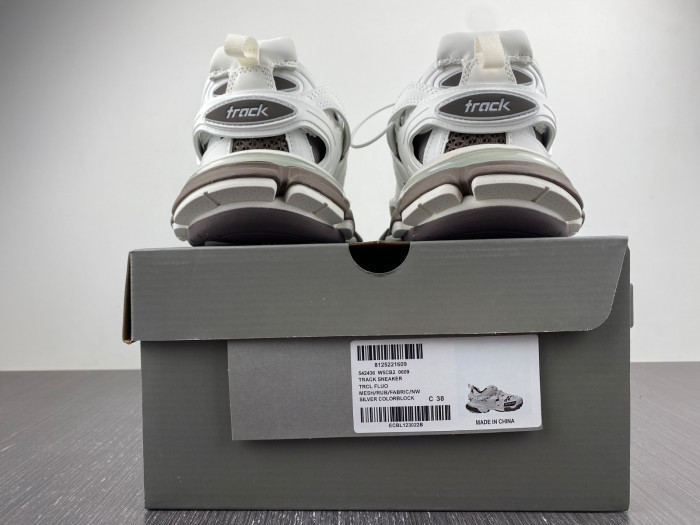 BLCG Track Trainer White Silver 542436 W5CB2 0609