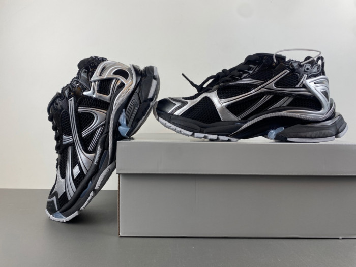 BLCG Runner Sneaker 772774 W3RNY 0322