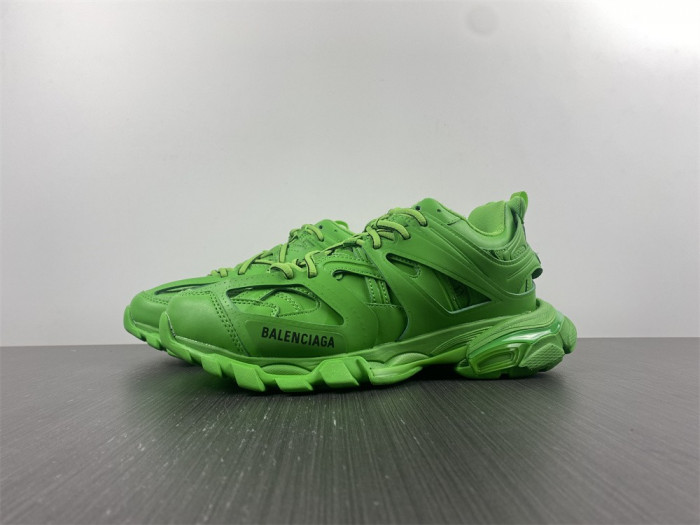 BLCG Track Trainer green 542023 W2LB1 3051