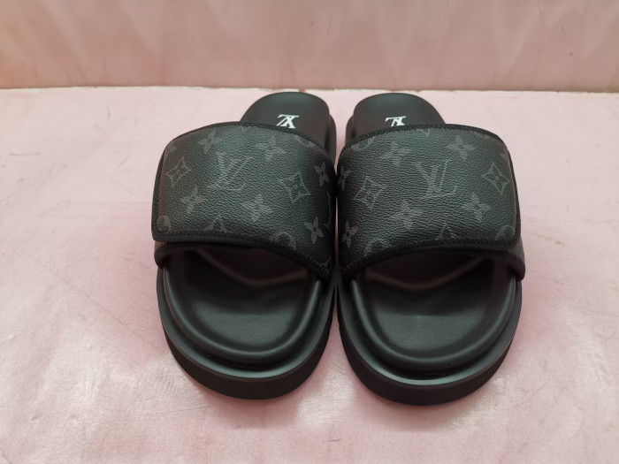 Lou1su1tt slides