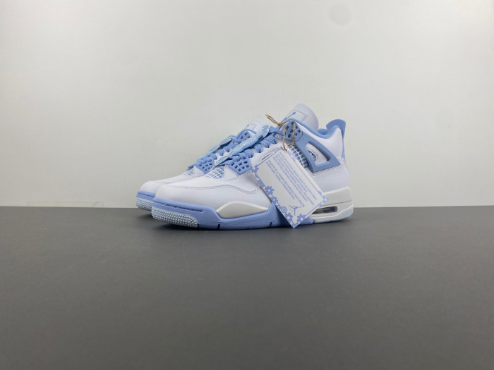 Air Jordan 4 Retro Women''s ''Aluminum'' HV0823-100