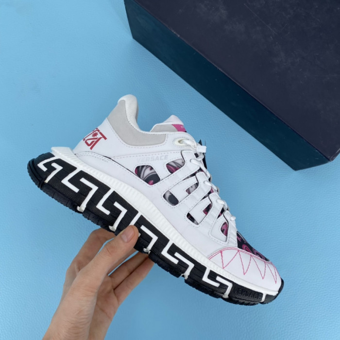 VERS SNEAKERS