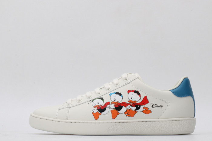Gu66 Ace Embroidered Low-Top Sneaker