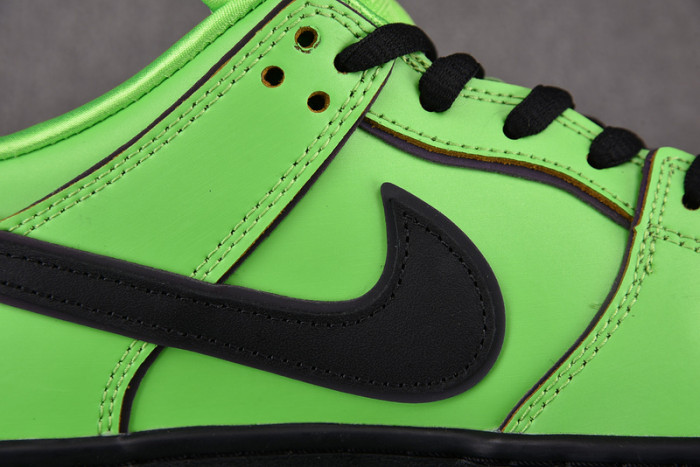 Nike The Powerpuff Girls x Dunk Low Pro SB QS 
