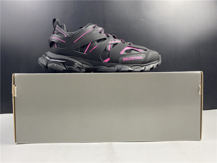 BLCG Track Trainer black and pink 542023 W2LA1 2046