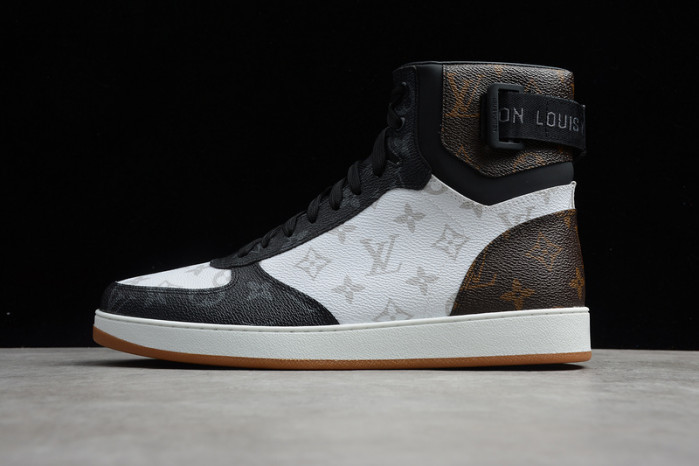 lou1su1tt STELLAR SNEAKER
