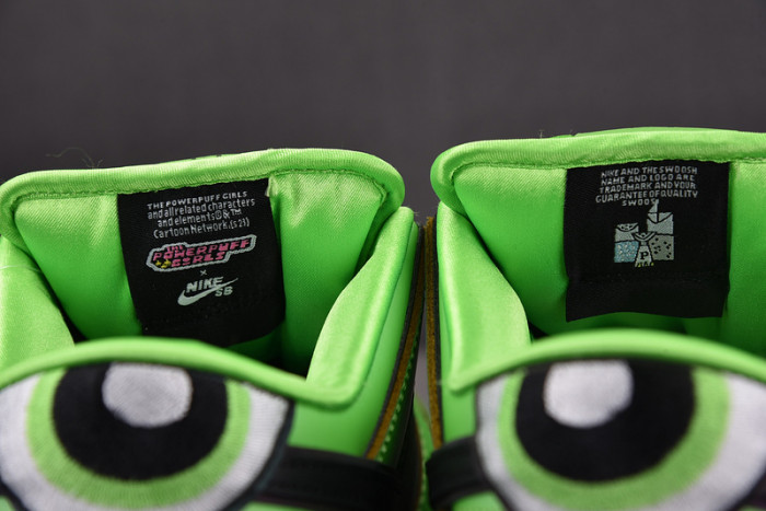 Nike The Powerpuff Girls x Dunk Low Pro SB QS 