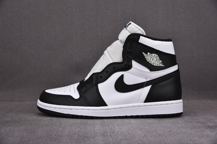 Air Jordan 1 Retro Black White (2014) 555088-010