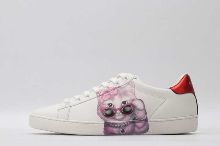 Gu66 Ace Embroidered Low-Top Sneaker