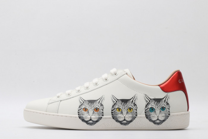 Gu66 Ace Embroidered Low-Top Sneaker