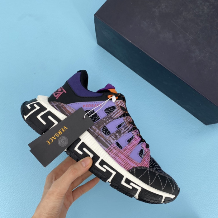 VERS SNEAKERS