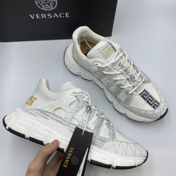 VERS SNEAKERS