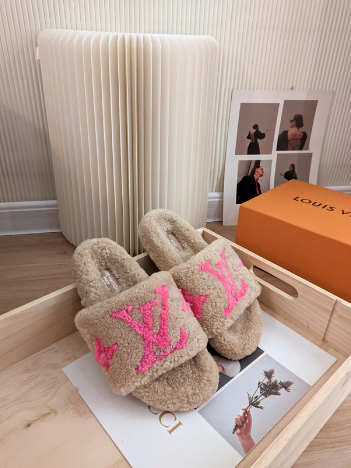 Lou1su1tt slides