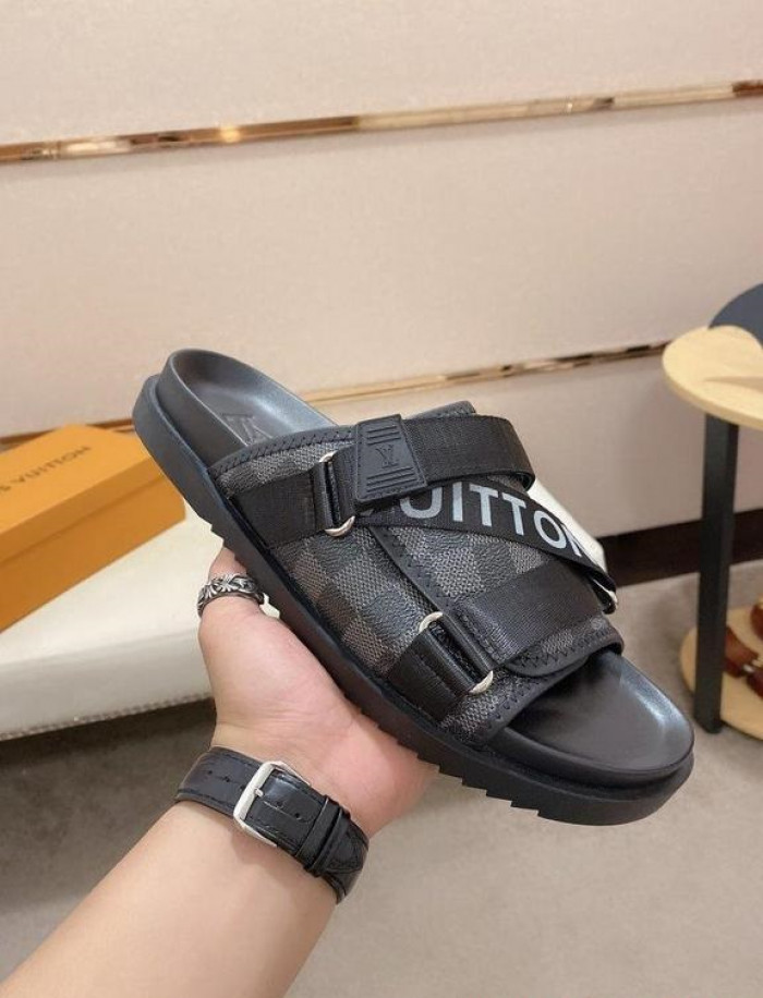 Lou1su1tt slides