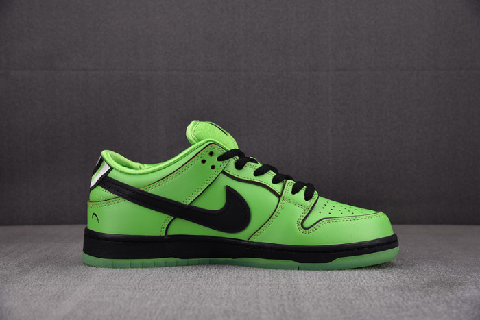 Nike The Powerpuff Girls x Dunk Low Pro SB QS 