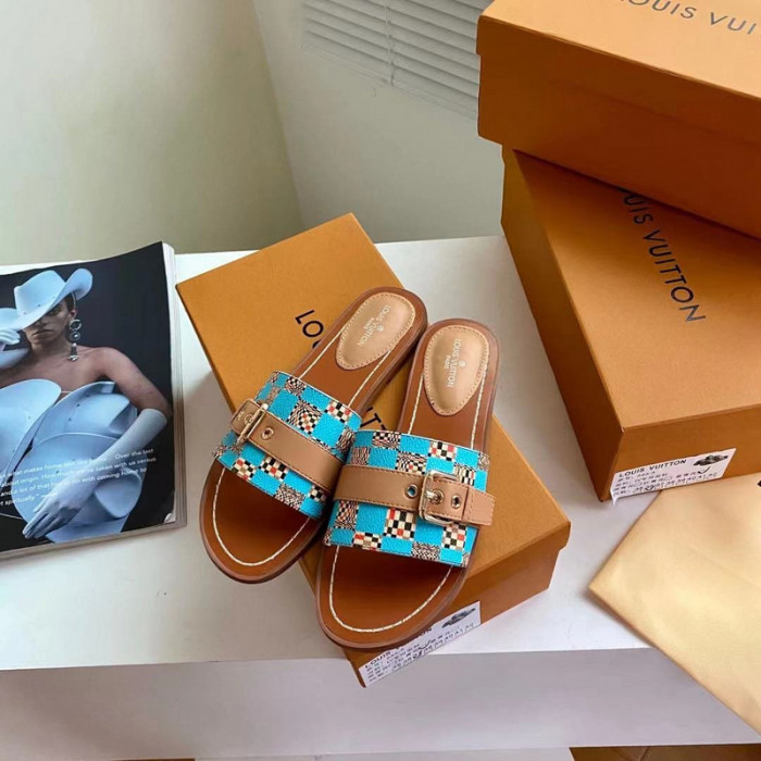 Lou1su1tt slides