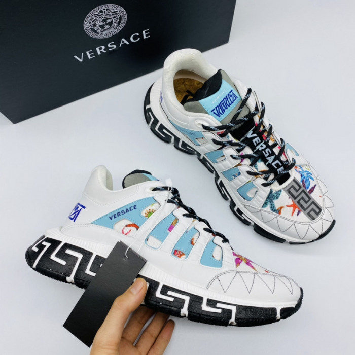 VERS SNEAKERS