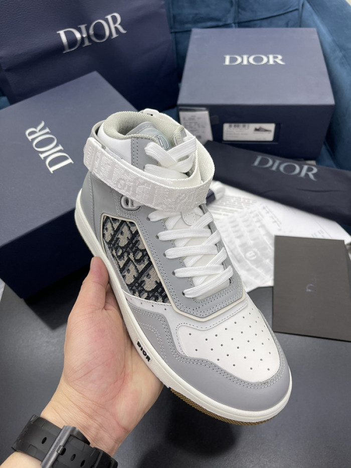 D10R B27 Sneaker