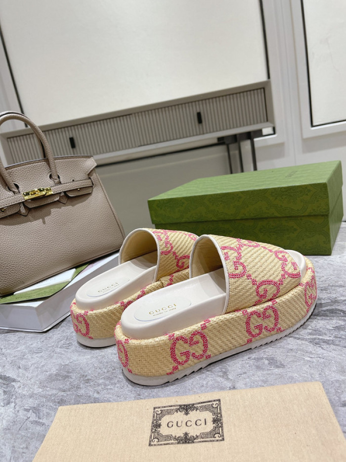Gu66 SLIPPERS
