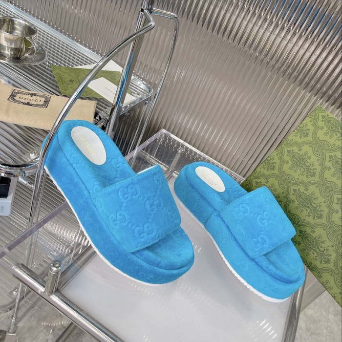 Gu66 SLIPPERS