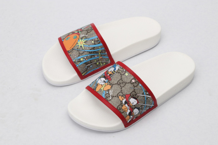 Gu66 SLIPPERS