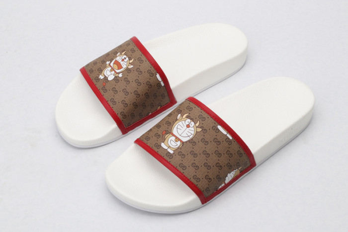 Gu66 SLIPPERS