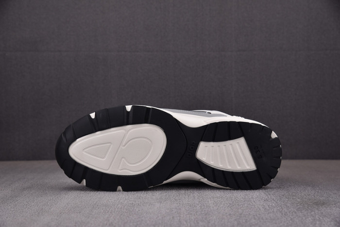 D10R B30 SNEAKER