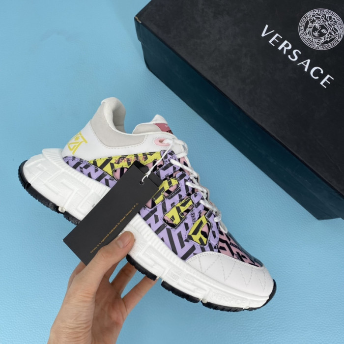 VERS SNEAKERS