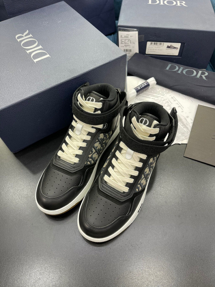 D10R B27 Sneaker