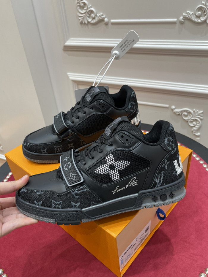 D00G7 Lou1su1tt SNEAKER LOW