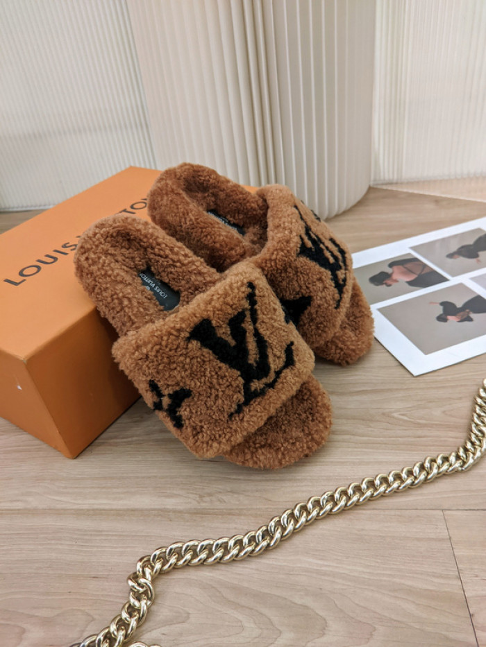 Lou1su1tt slides