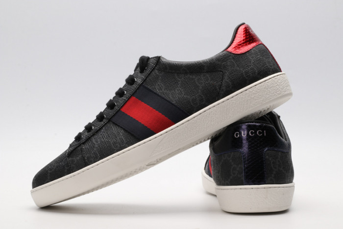 Gu66 Ace Embroidered Low-Top Sneaker