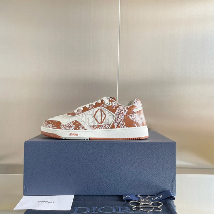 D10R B27 Sneaker