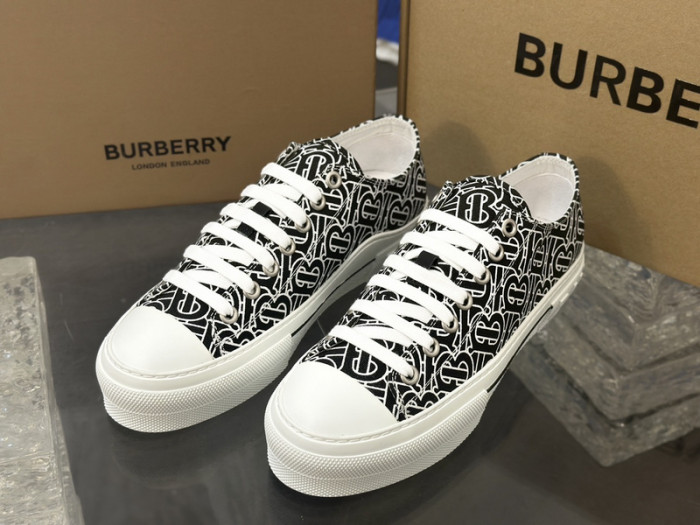 BUR SNEAKER