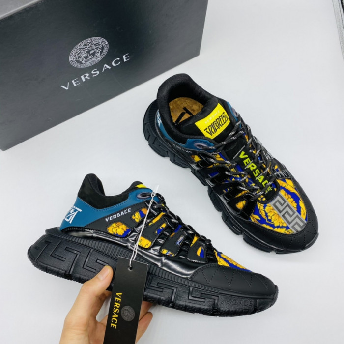 VERS SNEAKERS