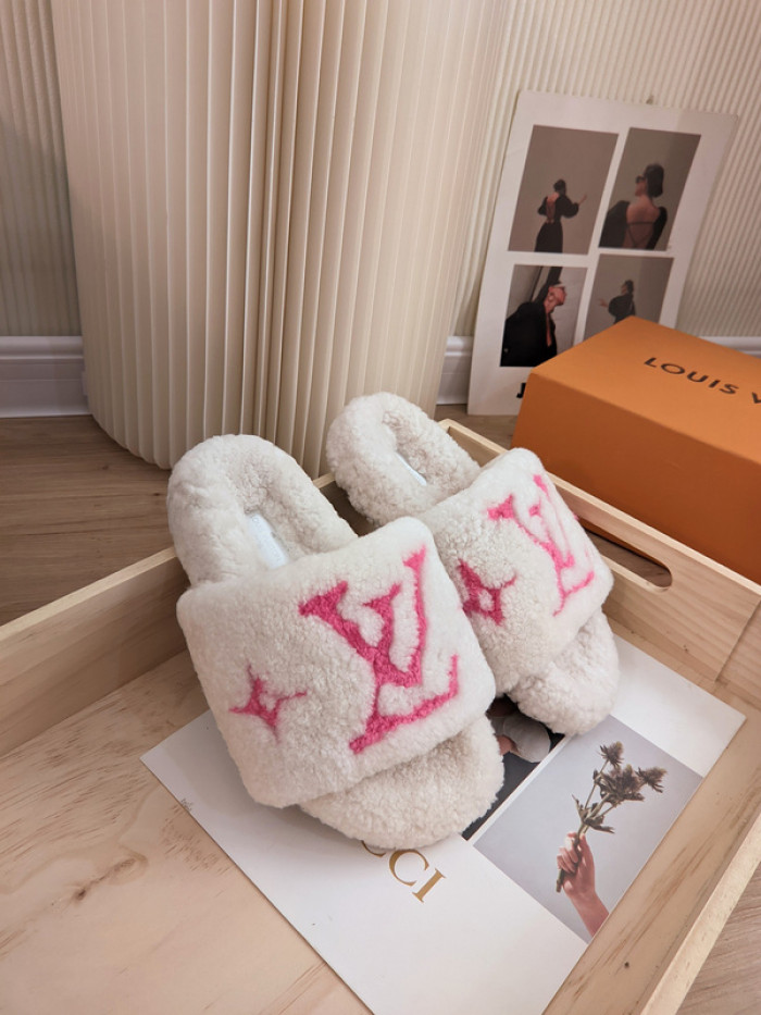Lou1su1tt slides
