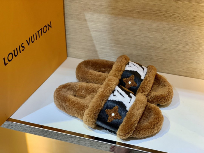 Lou1su1tt slides