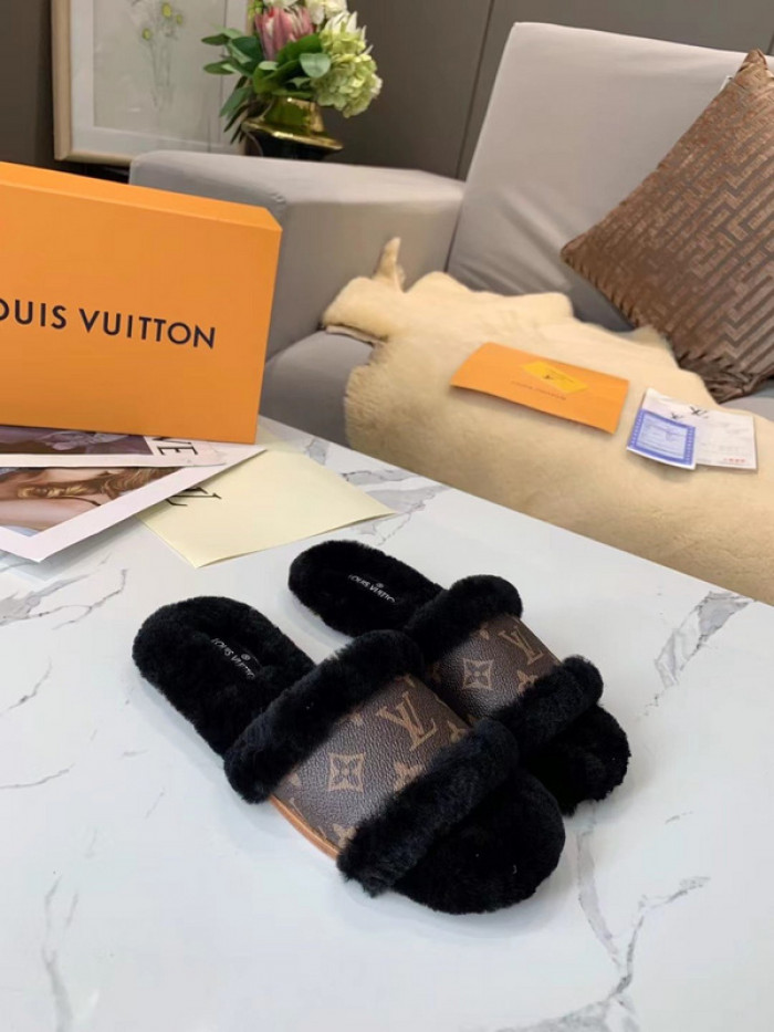 Lou1su1tt slides