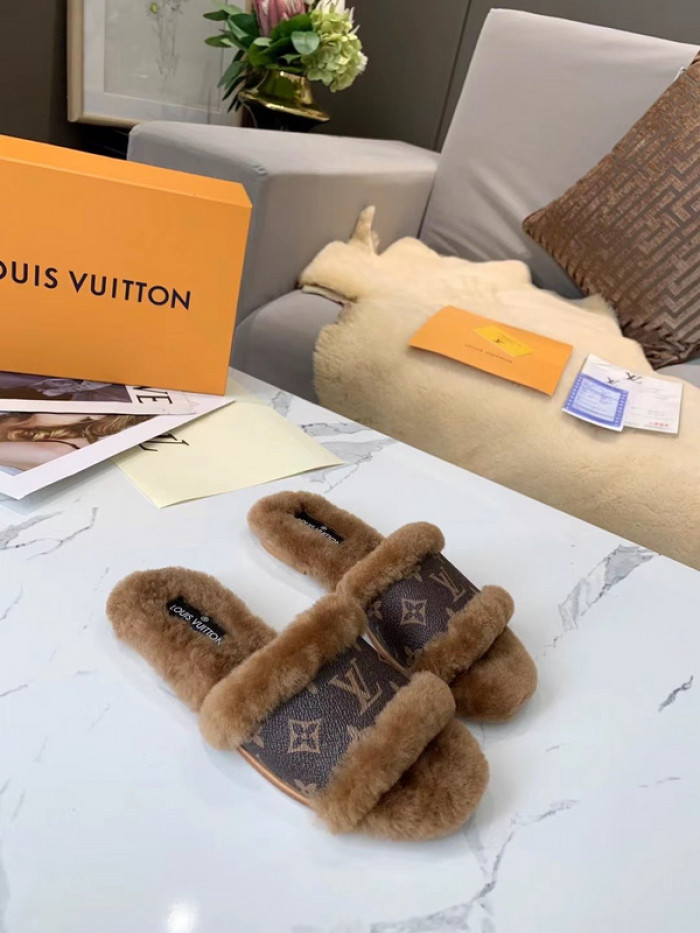 Lou1su1tt slides