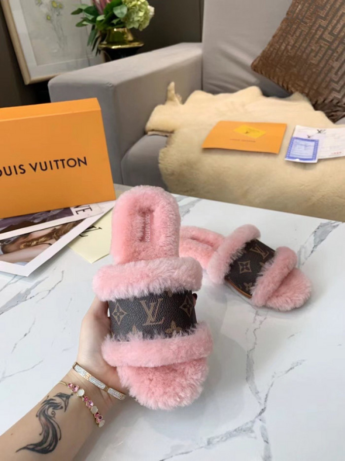 Lou1su1tt slides