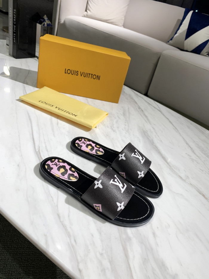Lou1su1tt slides