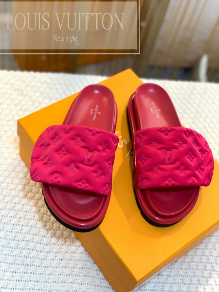 Lou1su1tt slides