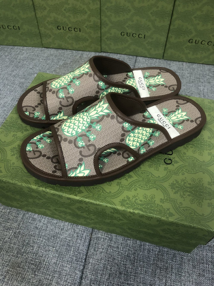 Gu66 SLIPPERS